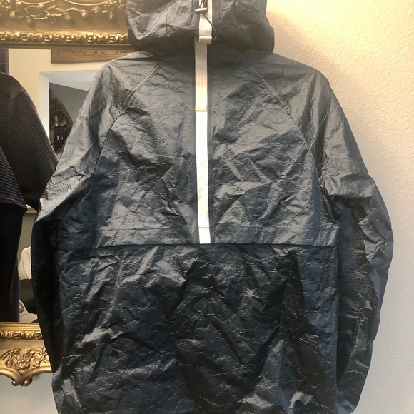 Nike Jacket / Size: Small / MSRP: $250.00 - Picture 2 of 6